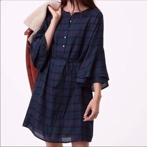 Ann Taylor LOFT Dress Shift Ruffle Tiered Bell Sleeve Navy Blue Green Fall Small